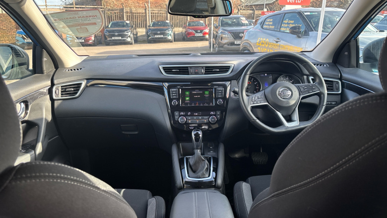 Nissan Qashqai 1.3 DiG-T 160 N-Connecta 5dr DCT Petrol Hatchback